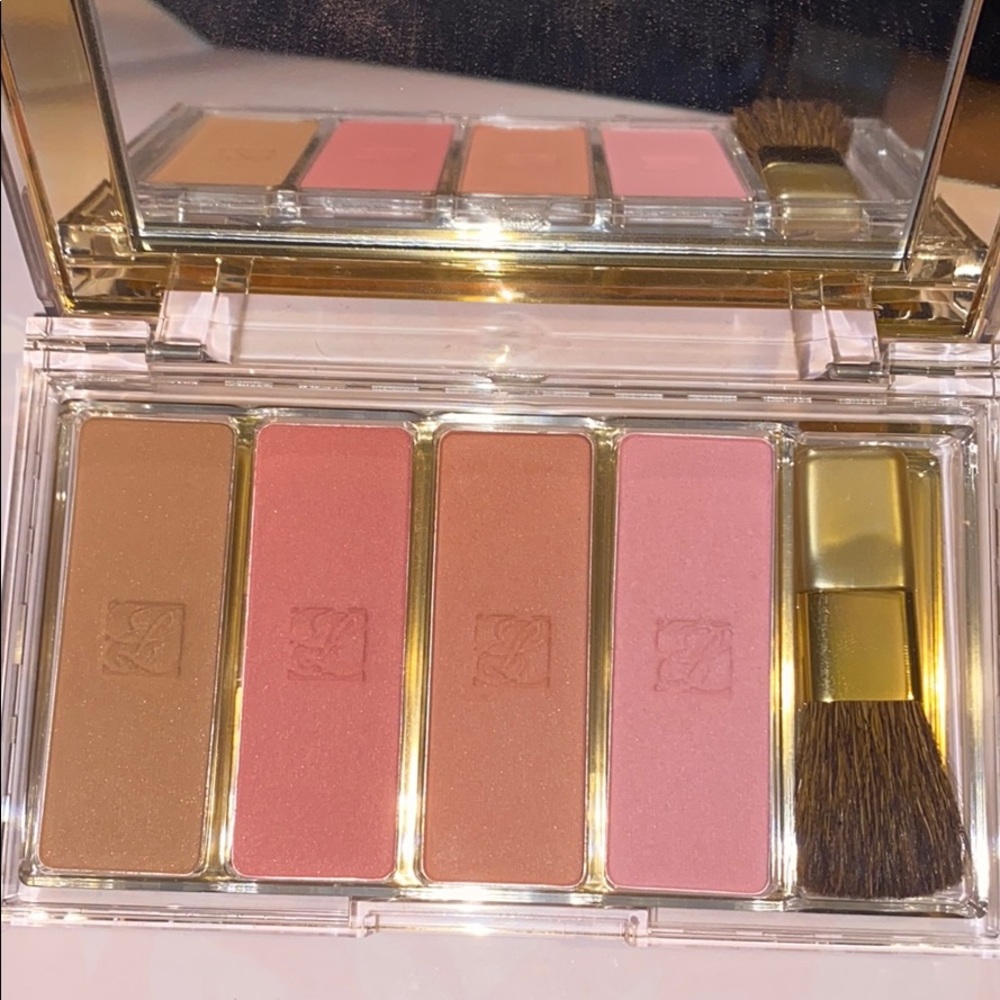 🦋Estēe Lauder All-Over Face Compact